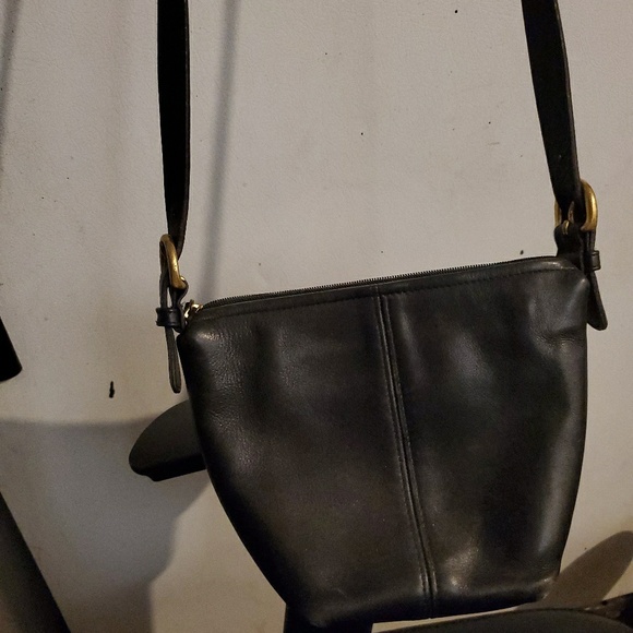 Coach - Picture 3 of 4